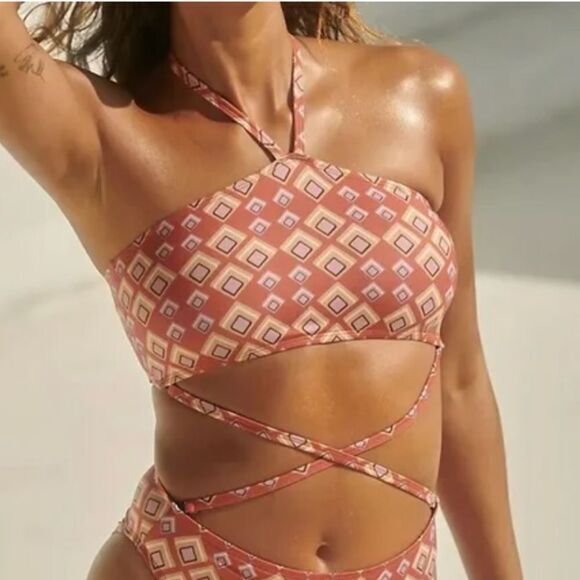 NEW Beth Richards Gina bikini top in Triangle geo print , saffron, size‎ XL - Picture 1 of 13